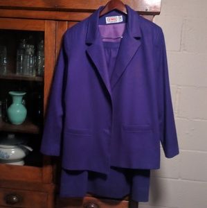 💯% wool vintage purple suit